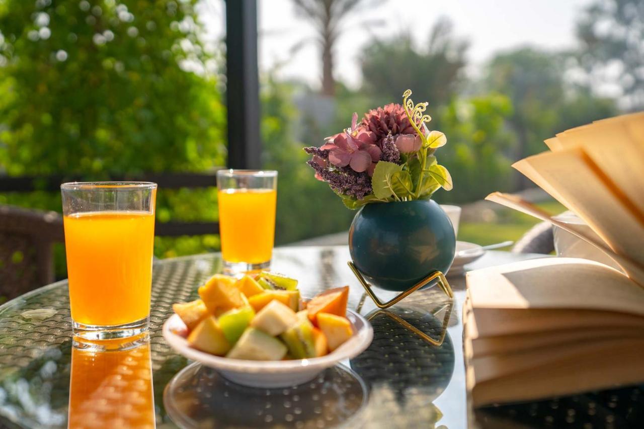Stayvista At Le Blanc Escape W Outdoor Pool Sohna エクステリア 写真